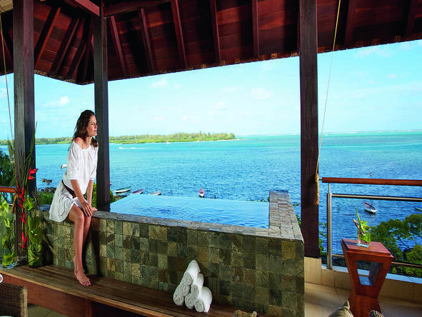Anahita The Resort - Deck 